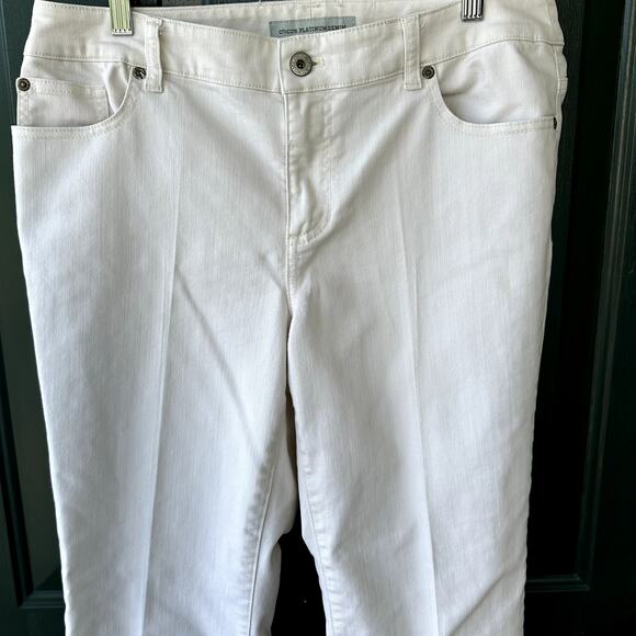 Chico's Platinum Denim Sz 14 Cream Ultimate Fit Slim Straight Leg 5 Pocket Jeans - Picture 3 of 8